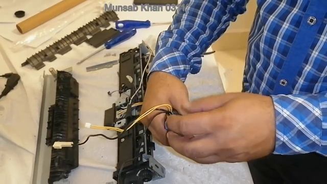 How to fix HP laserJet 5200 Full black pages printing & paper jaming issue and resolution смотреть онлайн