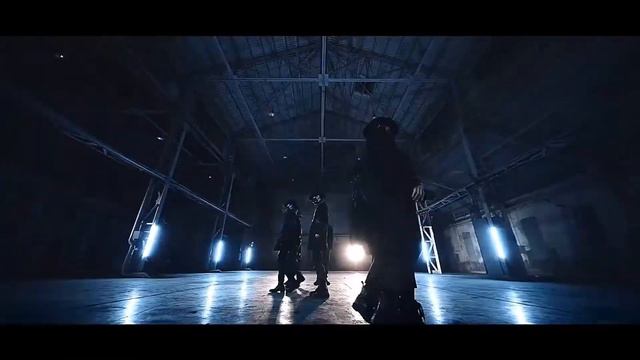 ATEEZ "Hala Hala" Reverso смотреть онлайн