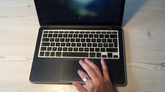 MacBook Pro Sleeve og Skin смотреть онлайн
