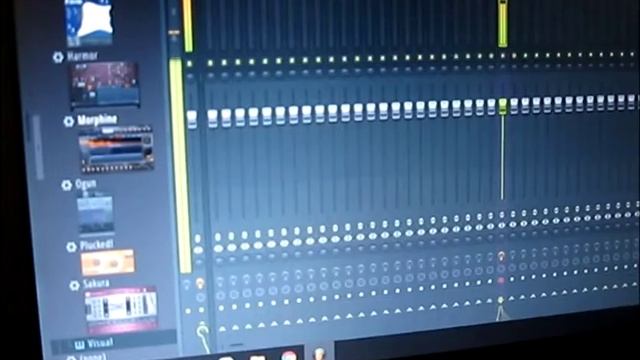 Как из обычной гитары сделать Электрогитару за 5 минут смотреть онлайн