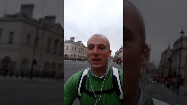 На велосипеде по лондонскому Уайтхоллу смотреть онлайн