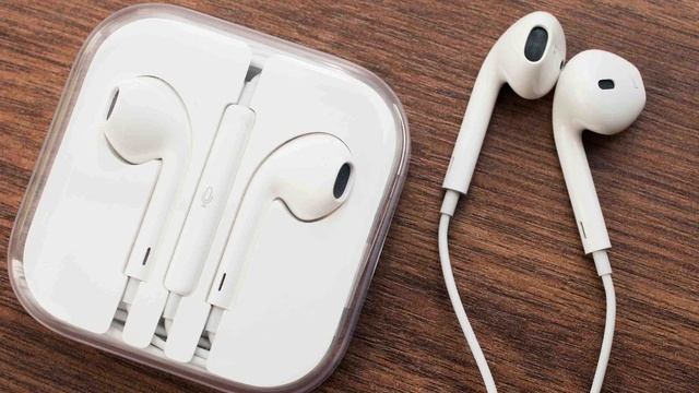 РЕМОНТ НАУШНИКОВ ОТ АЙФОНА EARPODS// ПЕРЕПАЙКА ШТЕКЕРА// ОДНО УХО ИГРАЕТ ТИХО смотреть онлайн