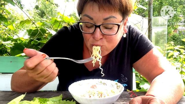 Мукбанг/Самое вкусное на даче это☺️?/обжор и разговоры на камеру смотреть онлайн