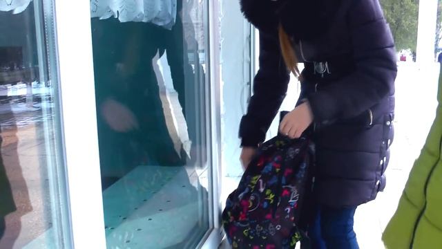БЕСПРЕДЕЛ В ШКОЛЕ!!! ГДЕ УЧИТЕЛЬ???? смотреть онлайн