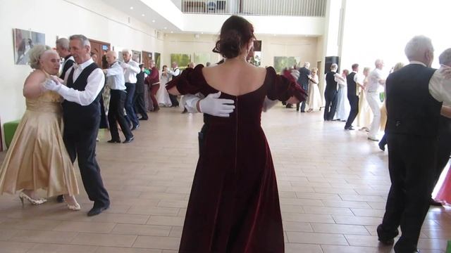 Вальс Людовика XV. Бал "Медовый месяц" в КЦ "Зодчие" 15 августа 2021 г. смотреть онлайн