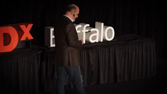 I See Dead People: Dreams and Visions of the Dying | Dr. Christopher Kerr | TEDxBuffalo смотреть онлайн