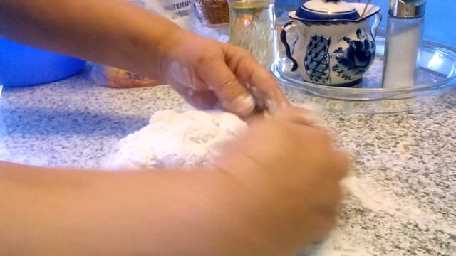 Тесто для жареных пирожков, беляшей. Советую посмотреть. Не пожалеете! смотреть онлайн