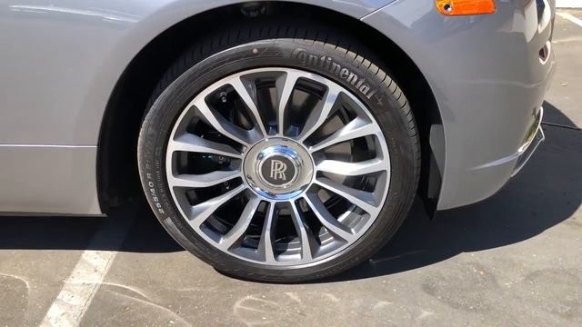 Rolls Royce Dawn - это ультра-люксовый кабриолет за $400 000 смотреть онлайн