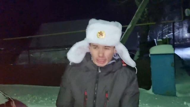 Жизнь в ДЕРЕВНЕ зимой!/ Прыгнул в cнег/ Мороз 40 градусов смотреть онлайн