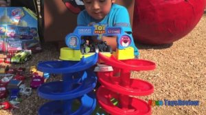 Disney Cars Toys GIANT EGG SURPRISE OPENING Lightning McQueen