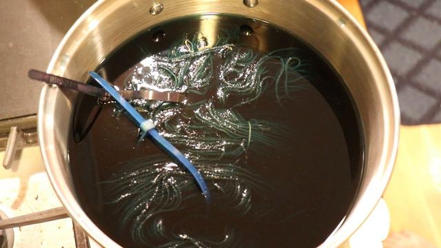 Dyepot Weekly #323 - Overdying Commercially Dyed Yarn (Over dyeing Variegated & Speckled Yarn) смотреть онлайн
