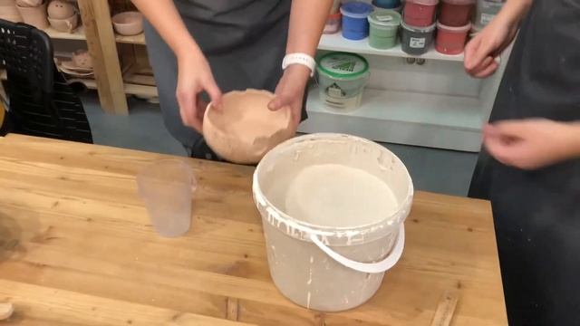 Не боги горшки обжигают. Гончарная Мастерская и наш мастер класс. смотреть онлайн