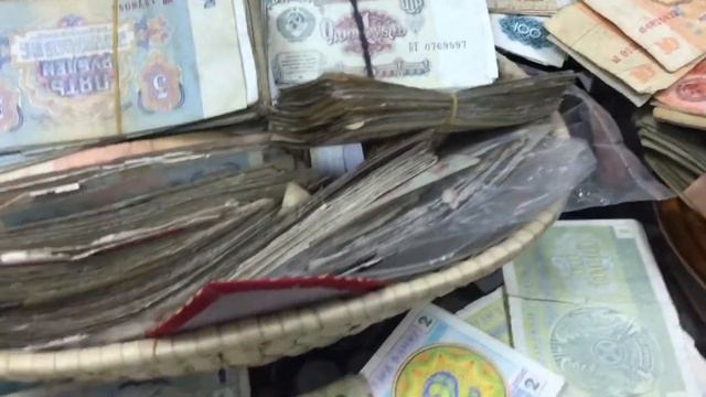 Деньги СССР , облигации и др. ,на что обратить внимание ? Новичкам пригодиться! Жалеем Ваши ноги! И смотреть онлайн