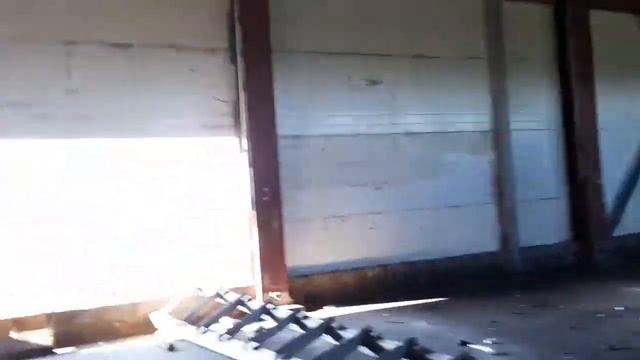 Заброшенная автобаза Ленска, нашёл автомобильный номер в сторожке. смотреть онлайн