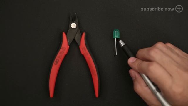 3D Printed Battery Tester using Conductive Filament смотреть онлайн