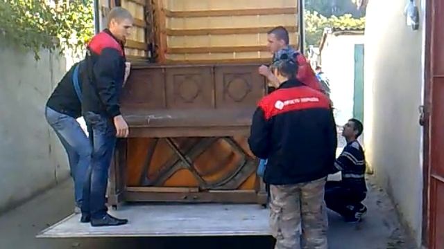 Перевозка пианино. Компания "Просто Переезд" смотреть онлайн