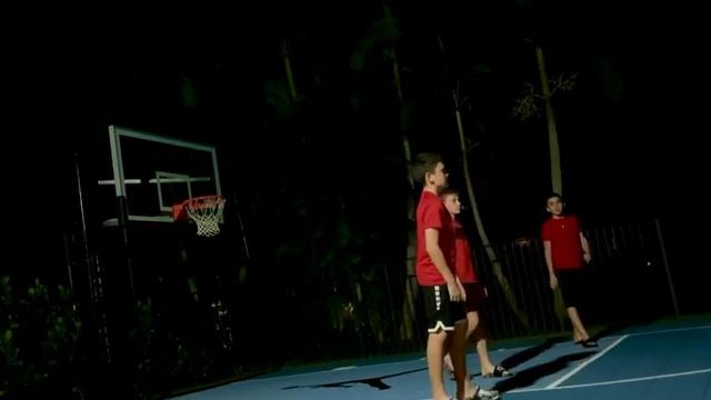 Crazy Basketball Game 3v2 (Things got Heated? смотреть онлайн