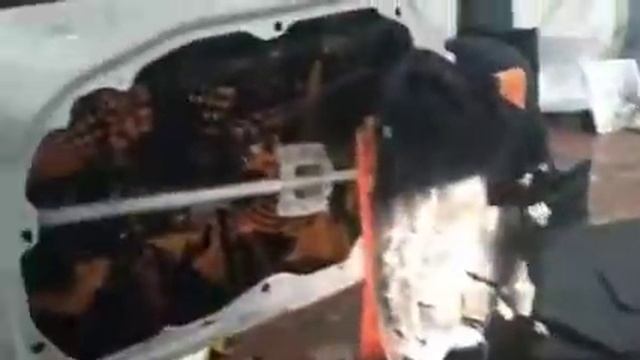 Почти каждый элемент кузова Хендай Ай 40 попал на это видео. Виброизоляция, создание тишины смотреть онлайн