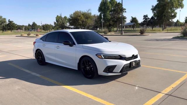 My 2022 Honda Civic Sport progress (Black emblems/front windshield tint). смотреть онлайн