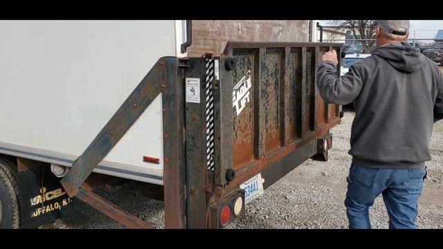 1995 Chevrolet G30 Box Truck - Selling on BigIron Auctions - Feb. 15, 2023 смотреть онлайн