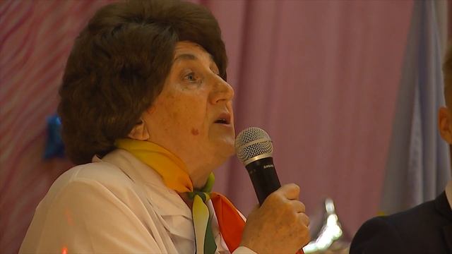 В ряды детской общественной организации "Росток" приняли новых пионеров смотреть онлайн