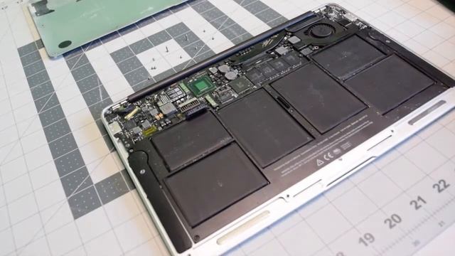11" Macbook Air A1370 and A1465 Battery Installation for years 2010 2011 2012 2013 2014 2015 смотреть онлайн