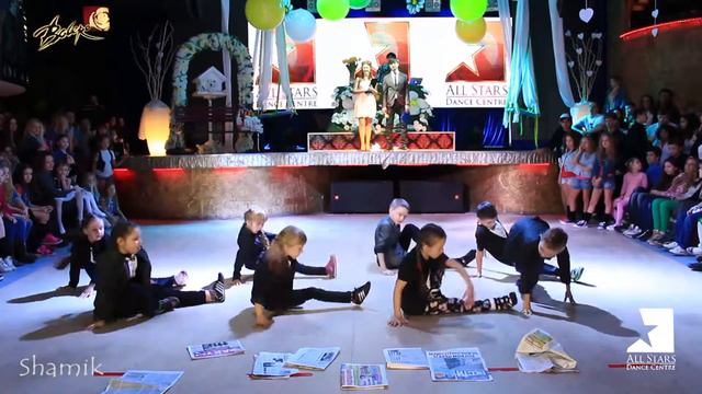 "Город" -- преподаватель Алена Онищенко. 8 марта с All Stars D.C. смотреть онлайн