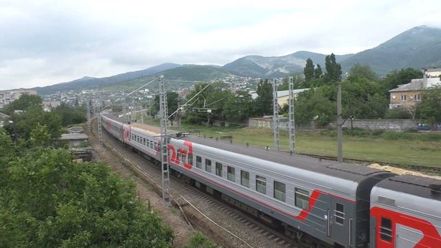 Электровоз ЭП1-115 с поездом №455 Челябинск - Новороссийск смотреть онлайн