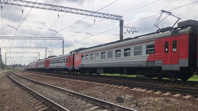 ЭД4М-0432 На перегоне Бирюлёво-Пассажирская-Булатниково смотреть онлайн