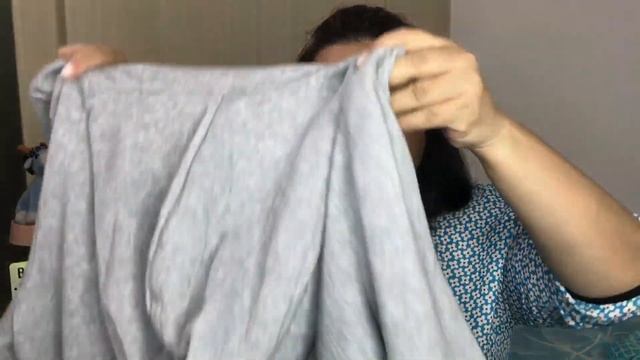 Tip Tuesdays - Hand Carry Luggage Must Haves! смотреть онлайн