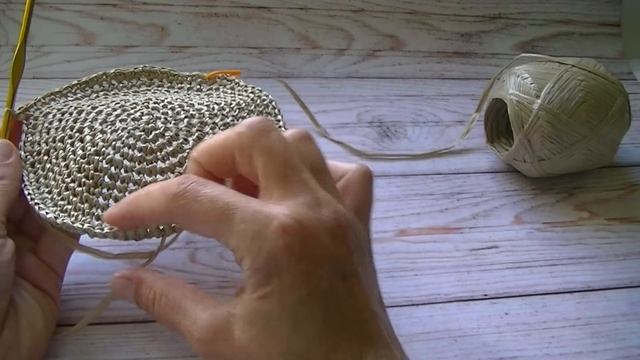 Вяжем летнюю шляпку из пряжи рафия крючком .Шляпа канотье смотреть онлайн