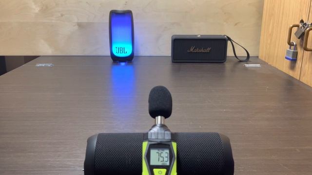 Marshall Middleton vs Jbl Pulse 5 смотреть онлайн