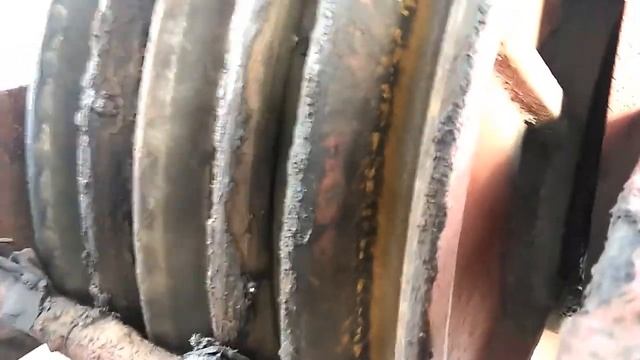 КРАНОВЩИК ПЕРВЫЙ РАЗ УПРАВЛЯЕТ КОЗЛОВЫМ КРАНОМ. ОБЗОР КРАНА. CRANE OPERATOR IN RUSSIA смотреть онлайн