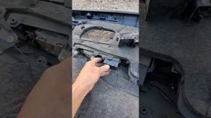 Замена кнопки управления стеклоподьемников на kia rio 2016г #kiario #стеклоподьёмниккиярио #киярио