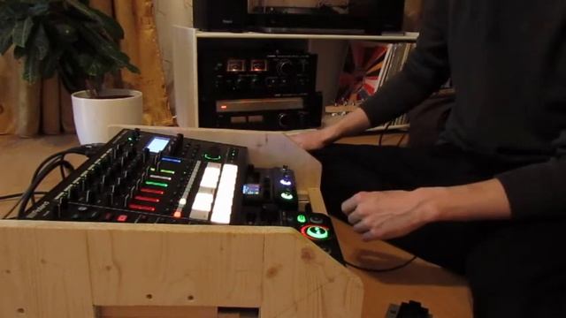 Ambient house live sequencing/looping [MC-707, HX Stomp, RC-202, Guitar] смотреть онлайн