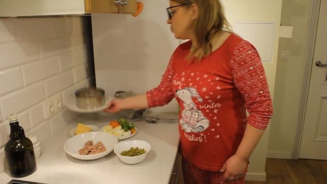 Очень вкусный салат из печени трески. Салат "Танюшкин", салат за пять минут, смотреть онлайн