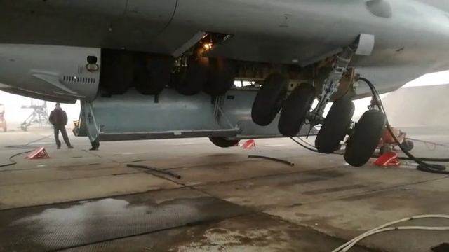 Работа шасси Ил-76