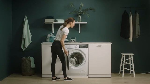 Πώς να καθαρίσετε το πλυντήριο ρούχων σας AEG смотреть онлайн