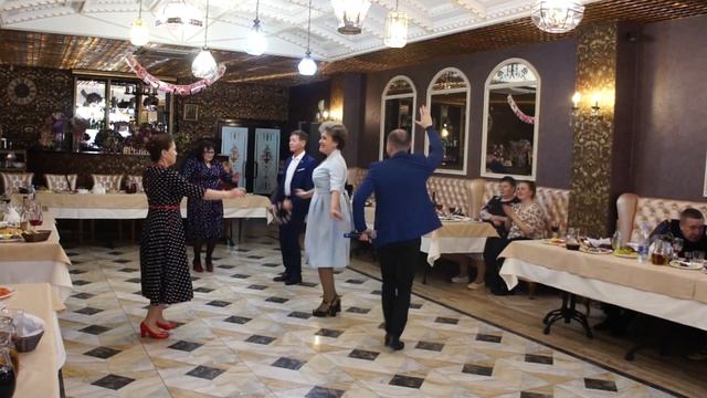 Анатолий Зарецких и Володя Матвеев на юбилее зажигают смотреть онлайн