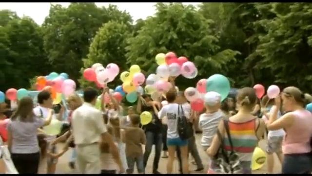 Подари ребенку шарик! (01.06.11) - Big Bro Production смотреть онлайн