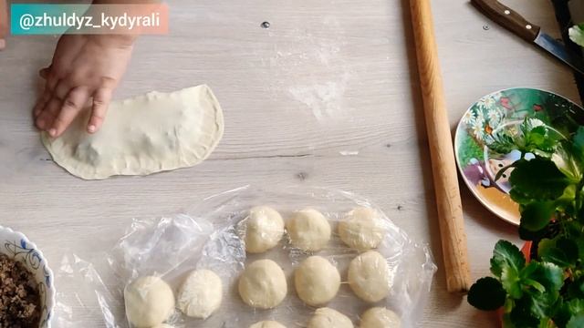 КУТАБЫ. Кутабы с мясом. Кутабы с сыром. Азербайджанская кухня. Қазақша рецепт. смотреть онлайн