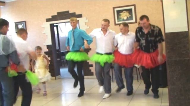 Смешной конкурс на свадьбе "Украли туфельку" смотреть онлайн