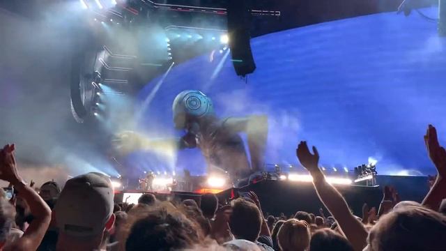 MUSE - New Born (Matmut Atlantique Bordeaux 16 juillet 2019) смотреть онлайн