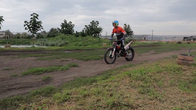 Техніка WHEELIE в ендуро! Як піднімати переднє колесо?