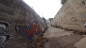 BMX против MTB - БЕЗУМНЫЙ СПУСК!! (INSANE BMX VS MTB HILLBOMB RACE!)