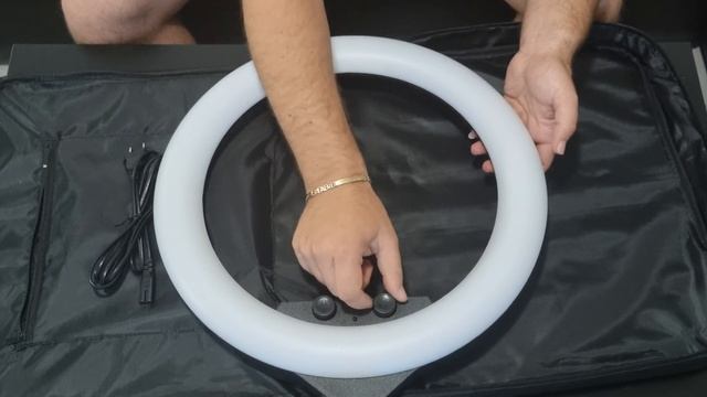 Кольцевая LED лампа ZB-F348 45см с пультом и штативом распаковка и краткий обзор Ring Light смотреть онлайн