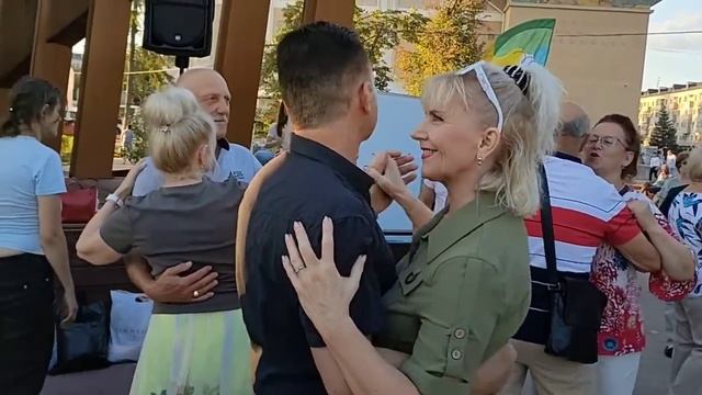 Я буду долго гнать велосипед... 29.07.23 смотреть онлайн