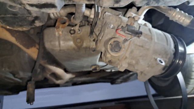 Mercedes-Benz A W168 - Alternator removal / Сваляне на генератор смотреть онлайн