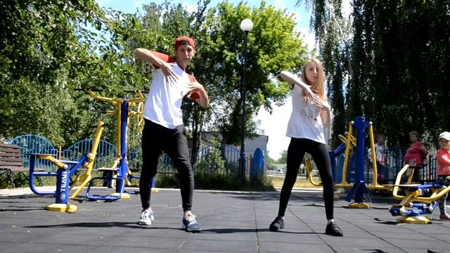 Вите надо выйти - НОВЫЙ ТАНЕЦ!!! смотреть онлайн
