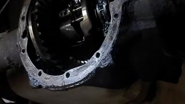 Как работает блокировка дифференциала на Шевроле Тахо 96 (eaton differential) смотреть онлайн